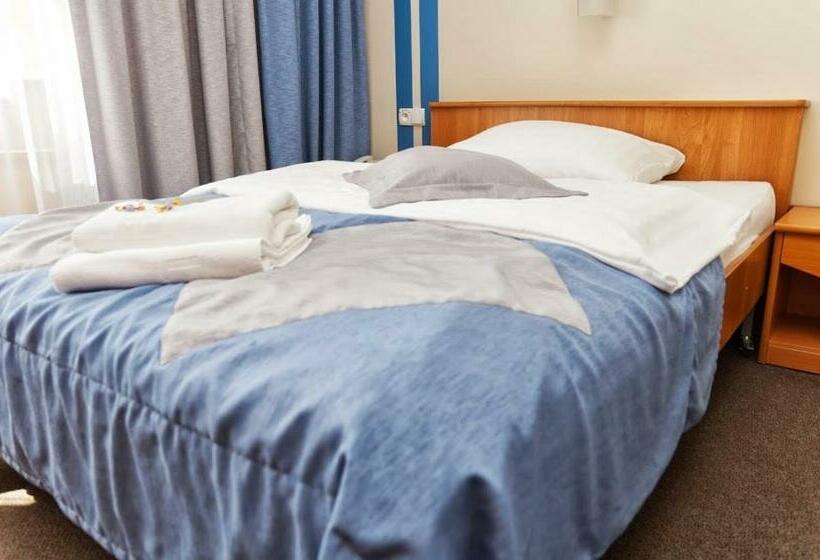 标准单人间, Vistula