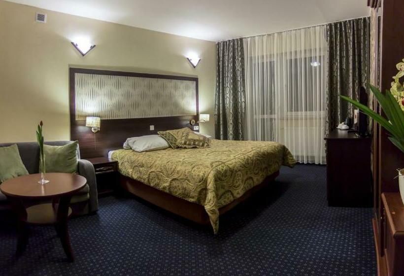 غرفة قياسية, Złote Arkady