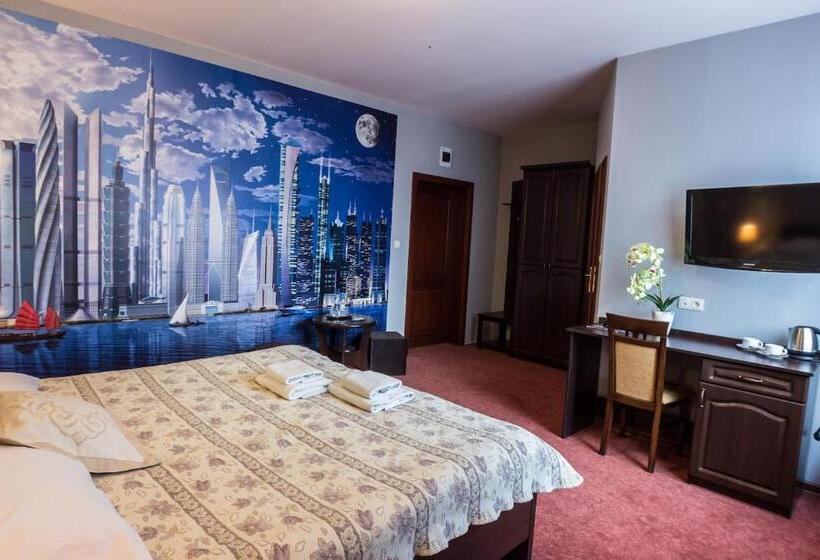 غرفة قياسية, Złote Arkady