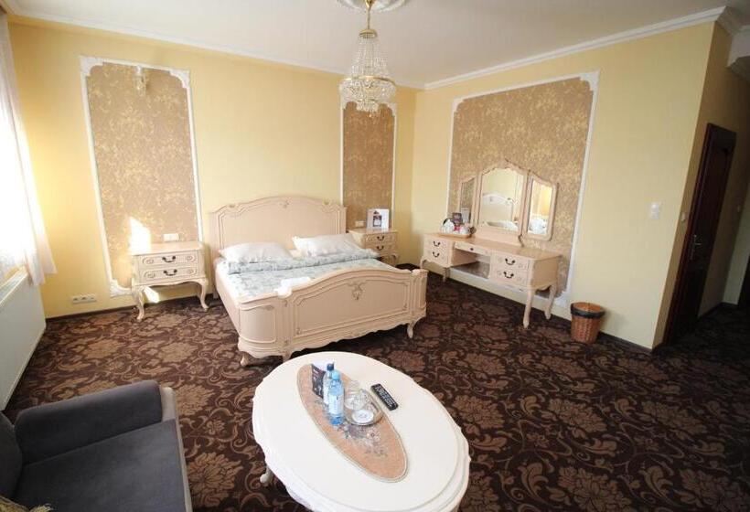 جناح, Złote Arkady