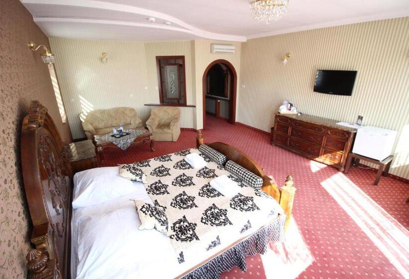 شقة غرفة واحدة, Złote Arkady