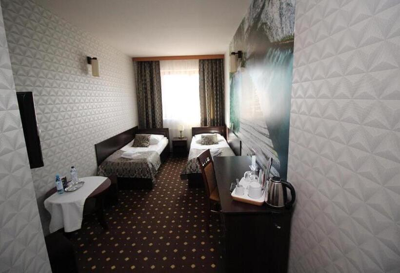 غرفة قياسية, Złote Arkady