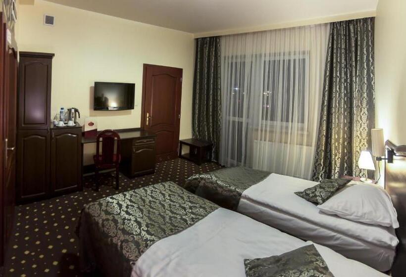 غرفة قياسية, Złote Arkady