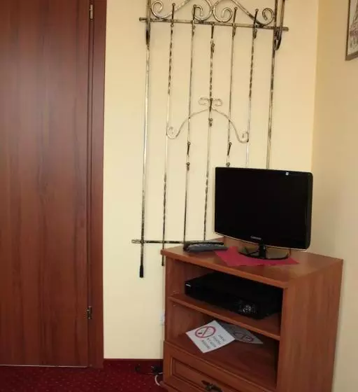 اتاق استاندارد یک نفره, Zajazd Skorpion B&b