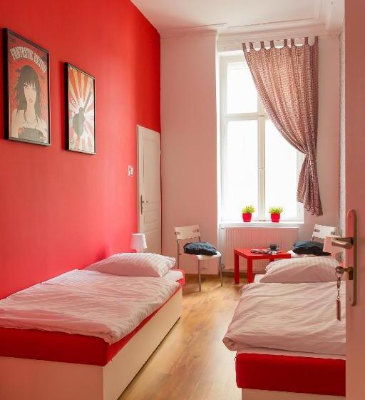 Номер Стандарт, Retro Hostel