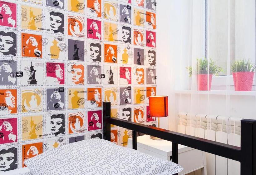 스탠다드 싱글 룸 공동욕실, Retro Hostel