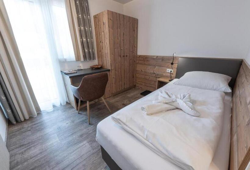 バルコニー付きシングルスタンダードルーム, Pension Rainer