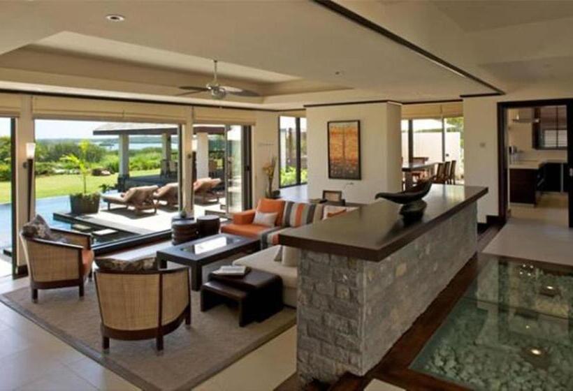 Vilă 4 Dormitoare, Anahita Golf & Spa Resort