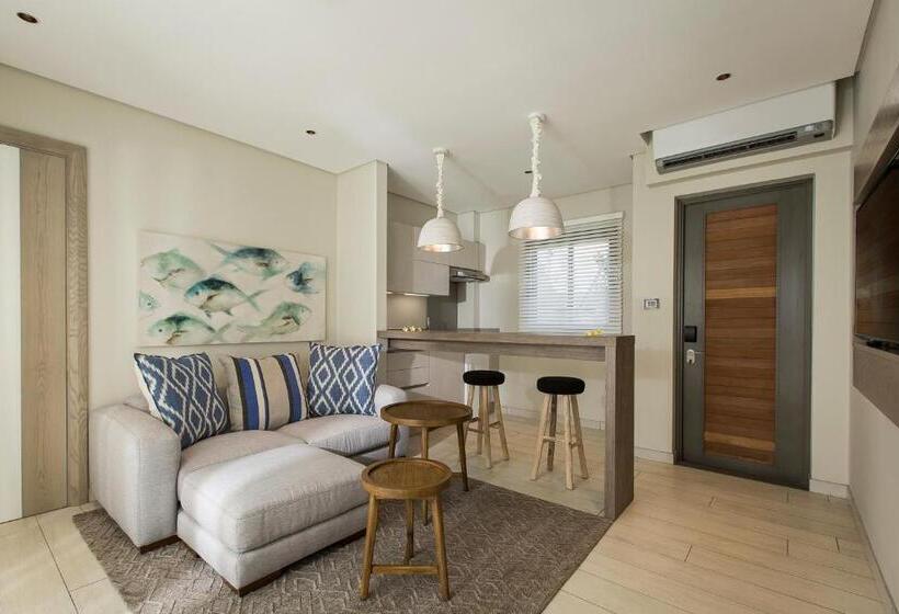 Junior Suite cu Priveliște spre Gradină, Anahita Golf & Spa Resort