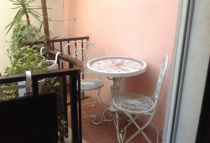 חדר סטנדרט עם מרפסת, B&b La Maison Del Borgo Antico