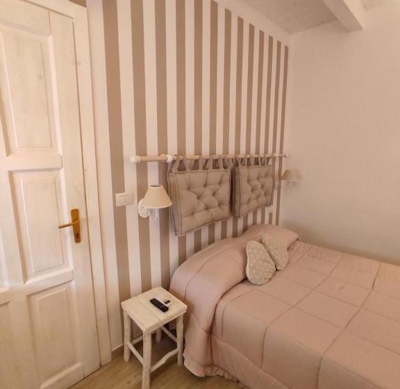 اتاق استاندارد, B&b La Maison Del Borgo Antico