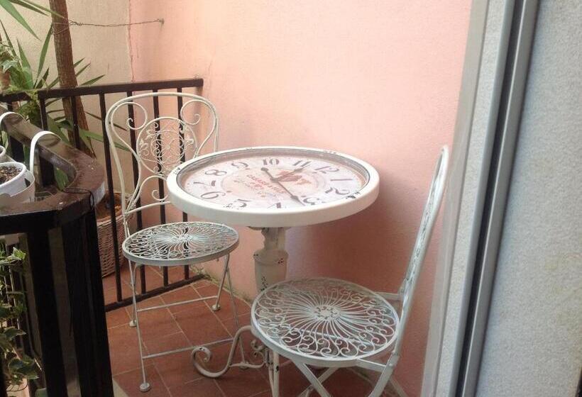 חדר סטנדרט עם מרפסת, B&b La Maison Del Borgo Antico