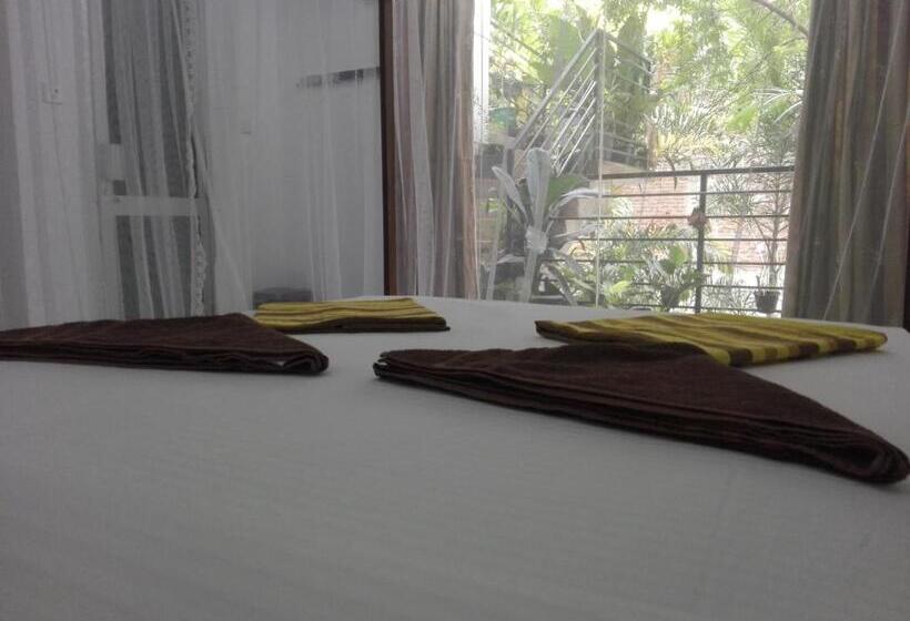 غرفة قياسية, Sacred City Tourist Resort