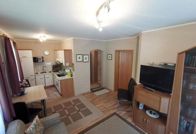 Апартаменты 1 Спальня Вид на Сад, Ferienparadies Gutounik