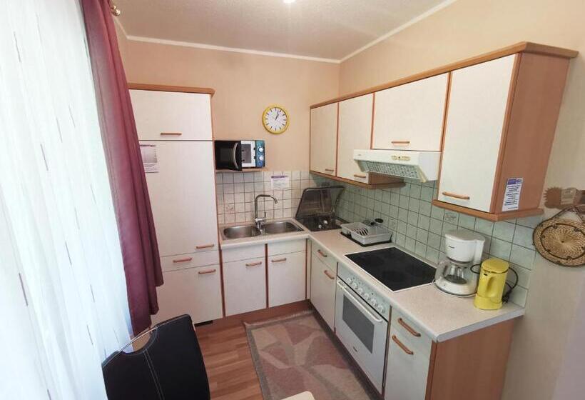 Апартаменты 1 Спальня Вид на Сад, Ferienparadies Gutounik