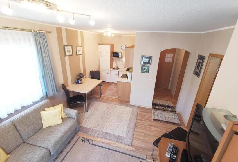 Апартаменты 1 Спальня Вид на Сад, Ferienparadies Gutounik