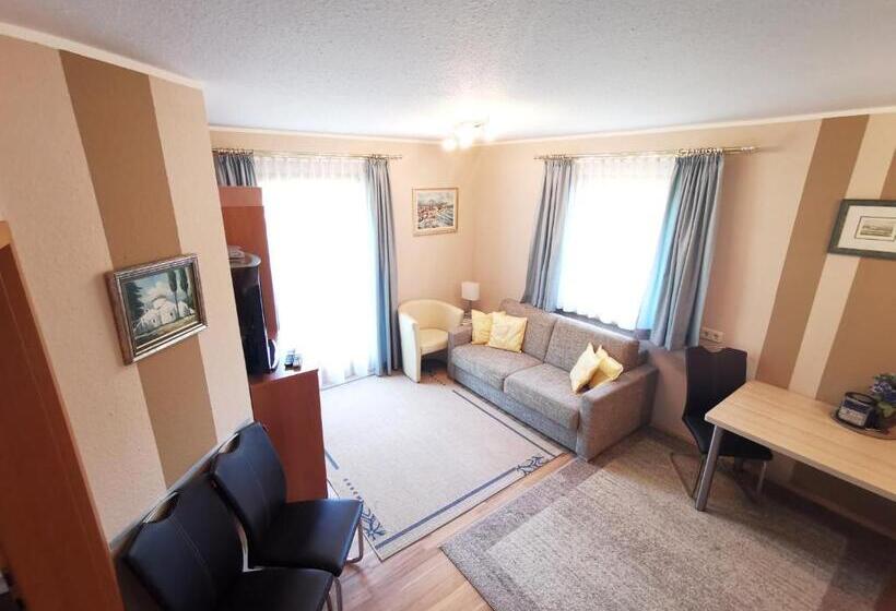 Апартаменты 1 Спальня Вид на Сад, Ferienparadies Gutounik