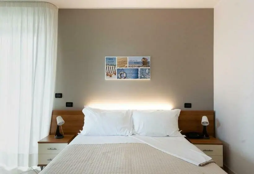 Standard Yhden Hengen Huone Parveke, D Atri