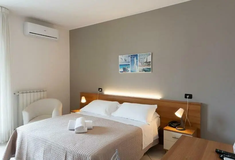 Standard Yhden Hengen Huone Parveke, D Atri
