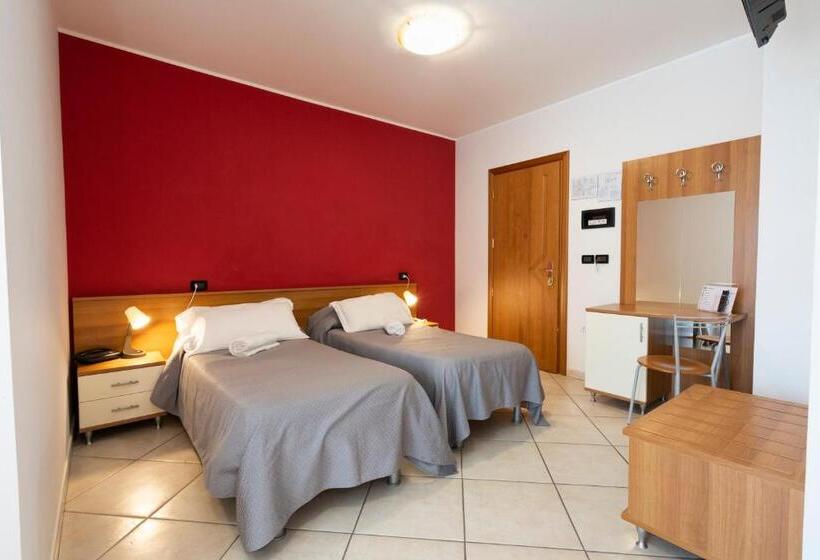 חדר סטנדרט יחיד עם מרפסת, D Atri