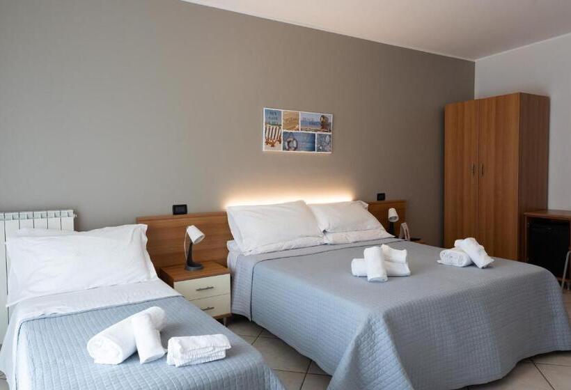 חדר סטנדרט עם מרפסת, D Atri