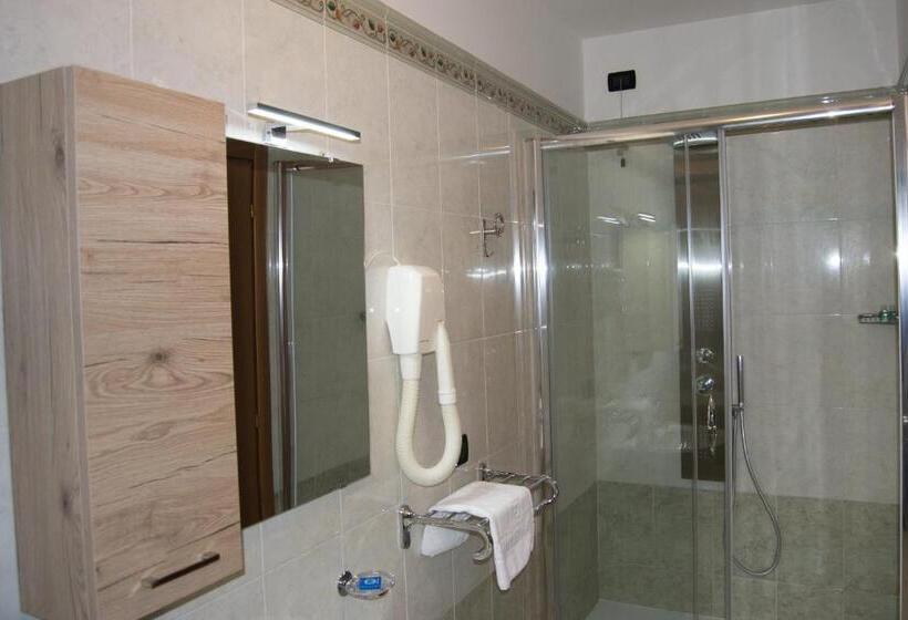 חדר סטנדרט עם מרפסת, D Atri