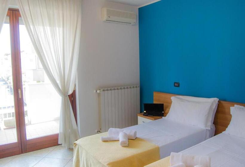 חדר סטנדרט עם מרפסת, D Atri