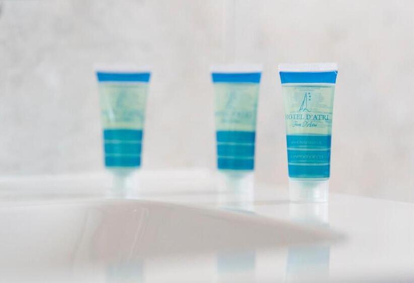 חדר סטנדרט לשלושה עם מרפסת, D Atri