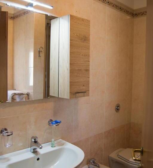 חדר סטנדרט לשלושה עם מרפסת, D Atri