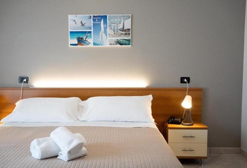 חדר סטנדרט לשלושה עם מרפסת, D Atri