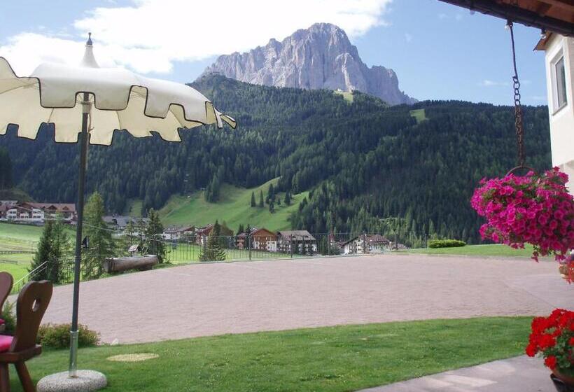 标准间, Garni La Majon