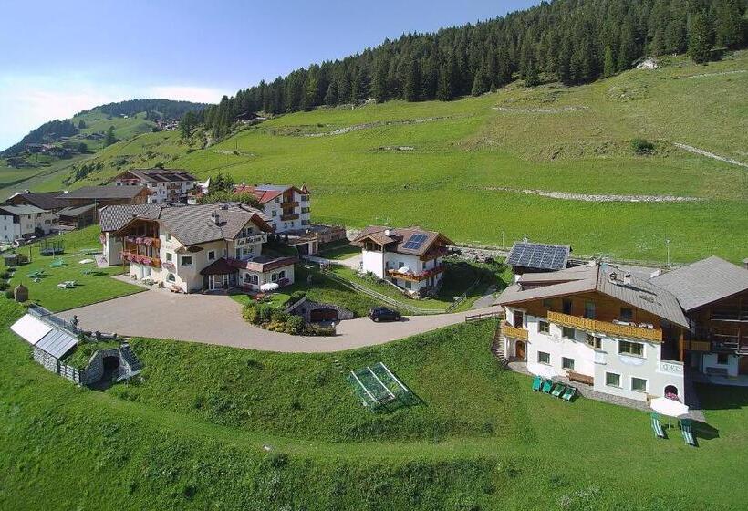 标准间, Garni La Majon