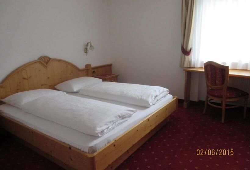 带1个卧室的公寓, Garni La Majon