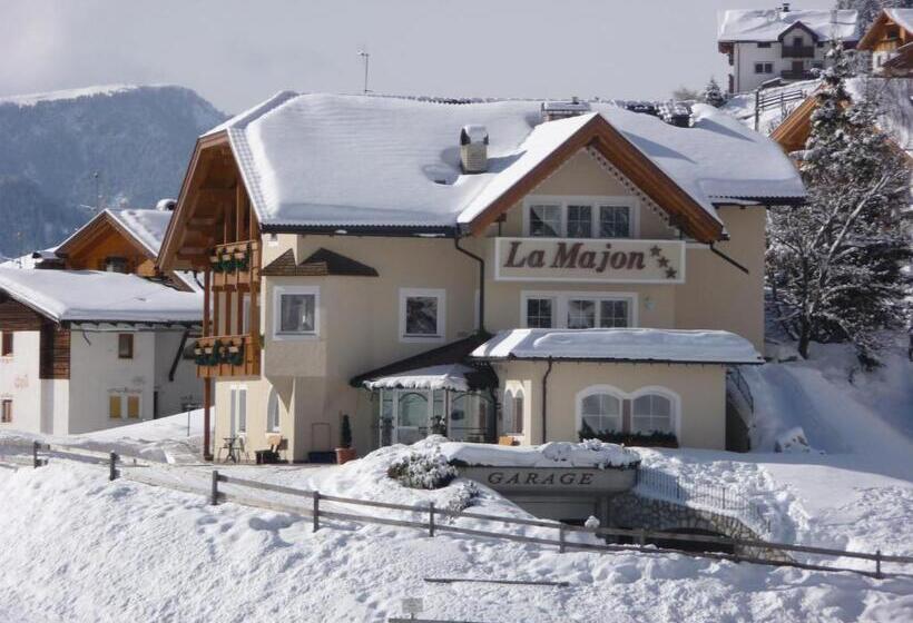 带观景的标准工作室, Garni La Majon