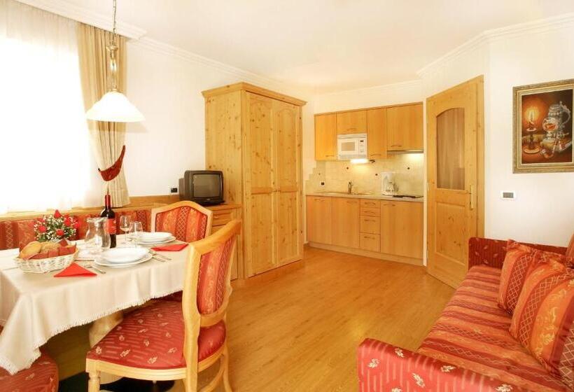 带1个卧室的公寓, Garni La Majon