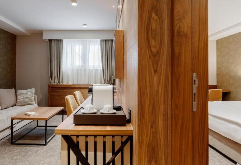 سوییت خانوادگی, Grand Kopaonik