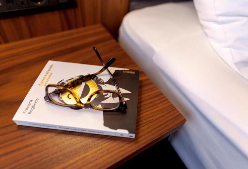 اتاق خانوادگی, Grand Kopaonik