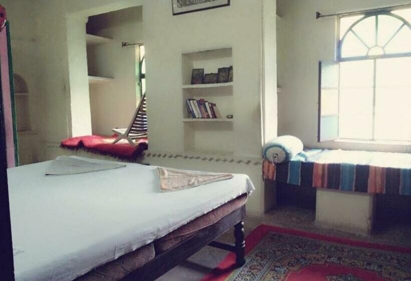 스탠다드 룸 호수 전망, Haveli Uma Megh Tourist Guest House