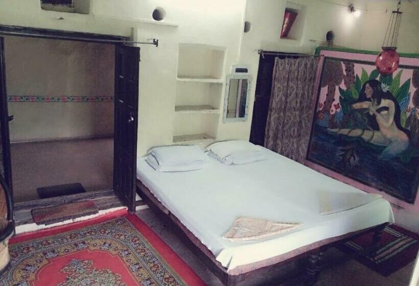Номер Стандарт Вид на Озеро, Haveli Uma Megh Tourist Guest House
