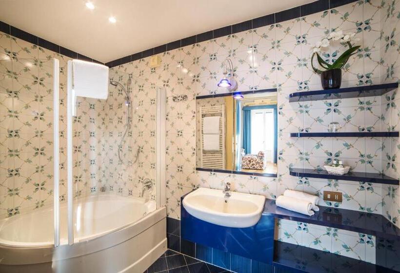 湖の見えるジュニアスイート, Villa Marie