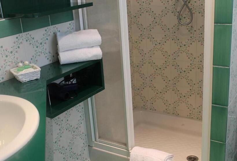 景色の見えるスーペリアルーム, Villa Marie