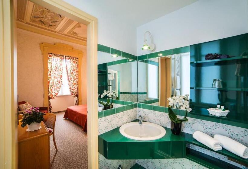 景色の見えるスーペリアルーム, Villa Marie