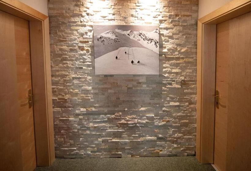 Апартаменты 1 Спальня с Видом, Haus Montjola