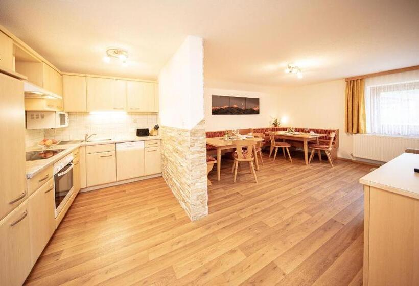 Апартаменты 1 Спальня с Балконом, Haus Montjola