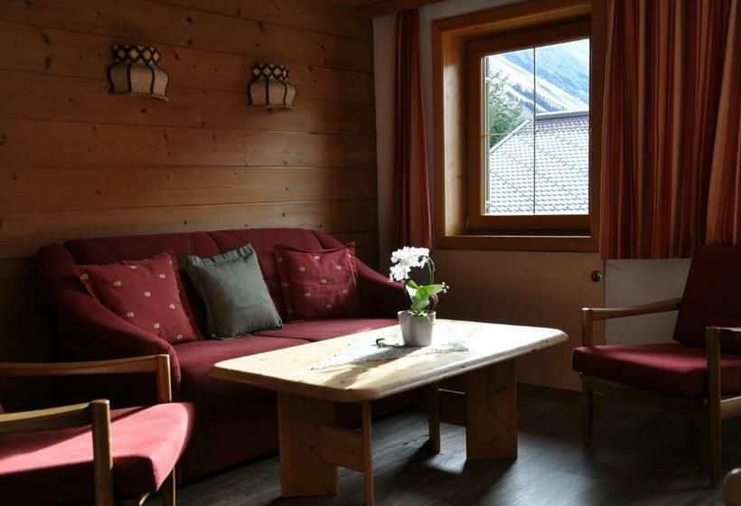 דירת שני חדרים, Berghof