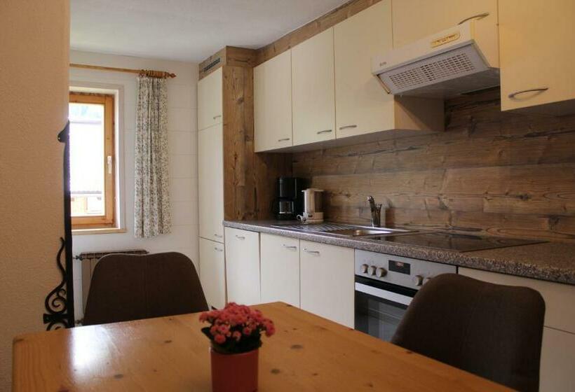 Апартаменты 2 Спальни, Berghof