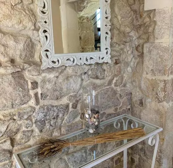 Perhehuone, Chiusa Di Carlo Agriturismo