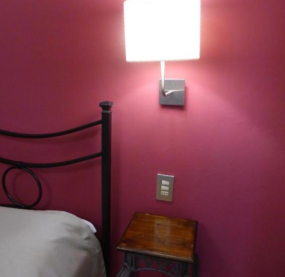 اتاق استاندارد سه نفره, B&b Leopoldo