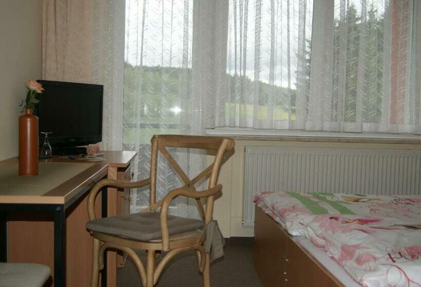 スタンダードシングルルーム, Carolaruh