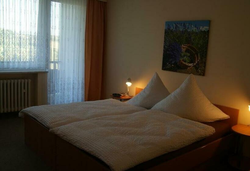 スタンダードルーム, Carolaruh